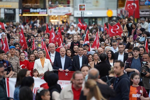 19 Mayıs Atatürk’ü Anma, Gençlik Spor Bayramı etkinleri kapsamın da Fener Alayı Yürüyüşü Düzenlendi