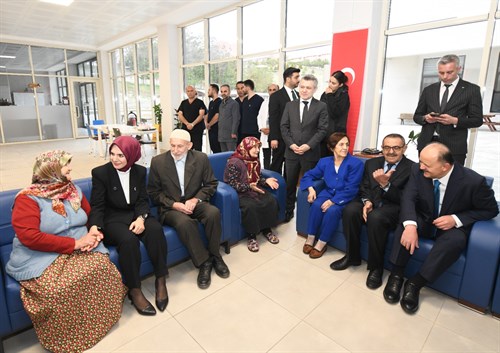 Güldal Akşit Huzurevi Yaşlı Bakım ve Rehabilitasyon Merkezi Açıldı